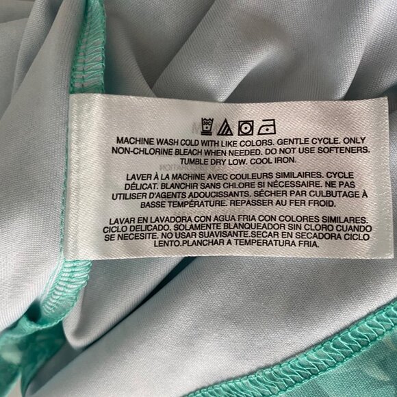 Greg Norman Collection Shark Print Polo Shirt Men's Medium NEW - Picture 8 of 8